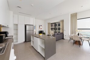 Interior detail - Maison Privee - Modern & Panoramic Sea View Apt on Al Reem Island (Abu Dhabi)