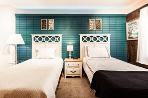 4 bedrooms, WiFi, bed sheets