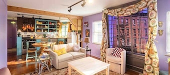 The Retro Retreats: Entire Building