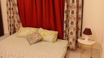 3 makuuhuonetta, silitysrauta/-lauta, Wi-Fi, vuodevaatteet