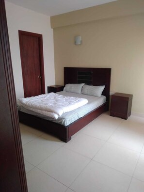 3 chambres, fer et planche à repasser, Wi-Fi, literie fournie