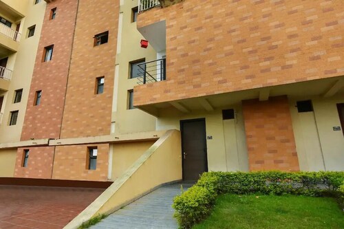 vedic village Cozy 3-bedroom duplex villa with WiFi and AC in quaint Rajarhat