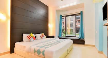 vedic village Cozy 3-bedroom duplex villa with WiFi and AC in quaint Rajarhat
