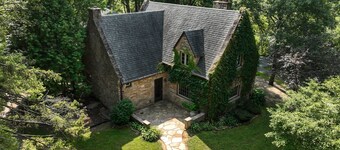 Otter Creek Manor - Oversized 3bd, 1.5 Ba. 3 acres, creek access.