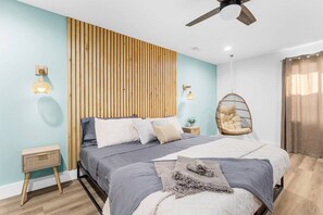 3 bedrooms, desk, iron/ironing board, travel cot - HGTV quality, private guest suite, country getaway with hot tub & fire pit (Centreville)