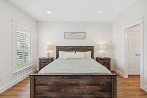 4 bedrooms, WiFi, bed sheets