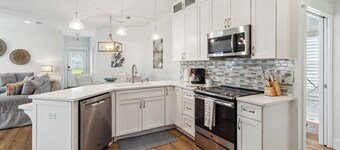 Mexico Beach Gem – Pool, Golf Cart & Just 1 Block from the Beach!