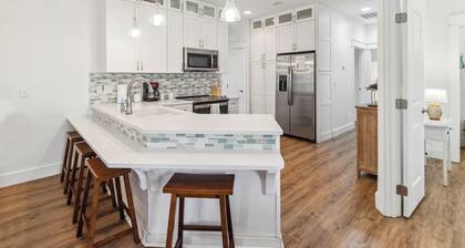 Pool + Golf Cart Included! Mexico Beach Home 1 Block from Beach