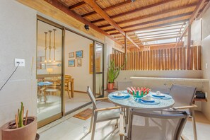 Outdoor dining - IT08 Apt 3/4 200m from the Beach - Itacimirim (Camaçari)