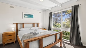 3 chambres, fer et planche à repasser, Wi-Fi gratuit, draps fournis