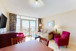 TV - Oceanfront condo with pools, lazy river, hot tubs, sauna, steps from the beach! (Myrtle Beach)