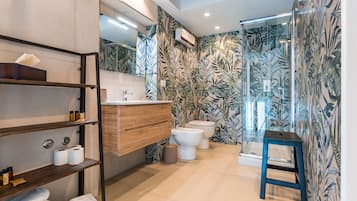 Doppia Classic | Bagno | Set di cortesia gratuito, asciugacapelli, bidet, asciugamani