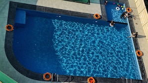 Outdoor pool - The Scenic Unity (Garudeshwar)