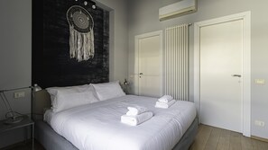 2 bedrooms, premium bedding, iron/ironing board, free cots/infant beds - Italianway - Pietrasanta 12 (Milan)