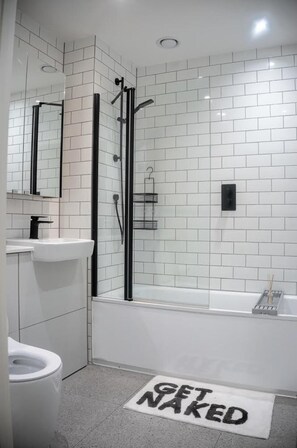 公寓 | 浴室 | 淋浴設備、毛巾