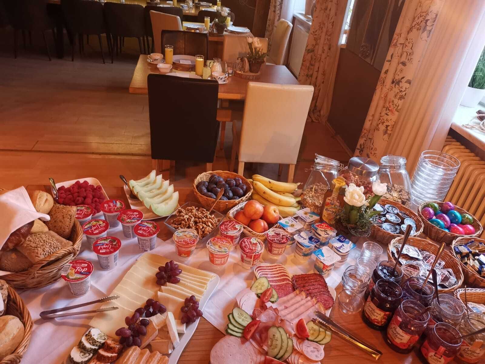 Tägliches inbegriffenes Frühstücksbuffet