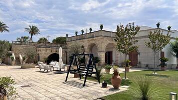 Enceinte de lâhĂ©bergement