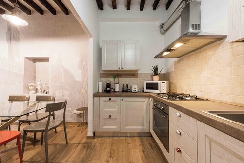 Laurel Apartment by Mmega