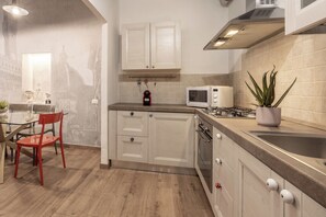 Leilighet – comfort, 2 soverom | Eget kjøkken | Kjøleskap, mikrobølgeovn, ovn og kokeplater