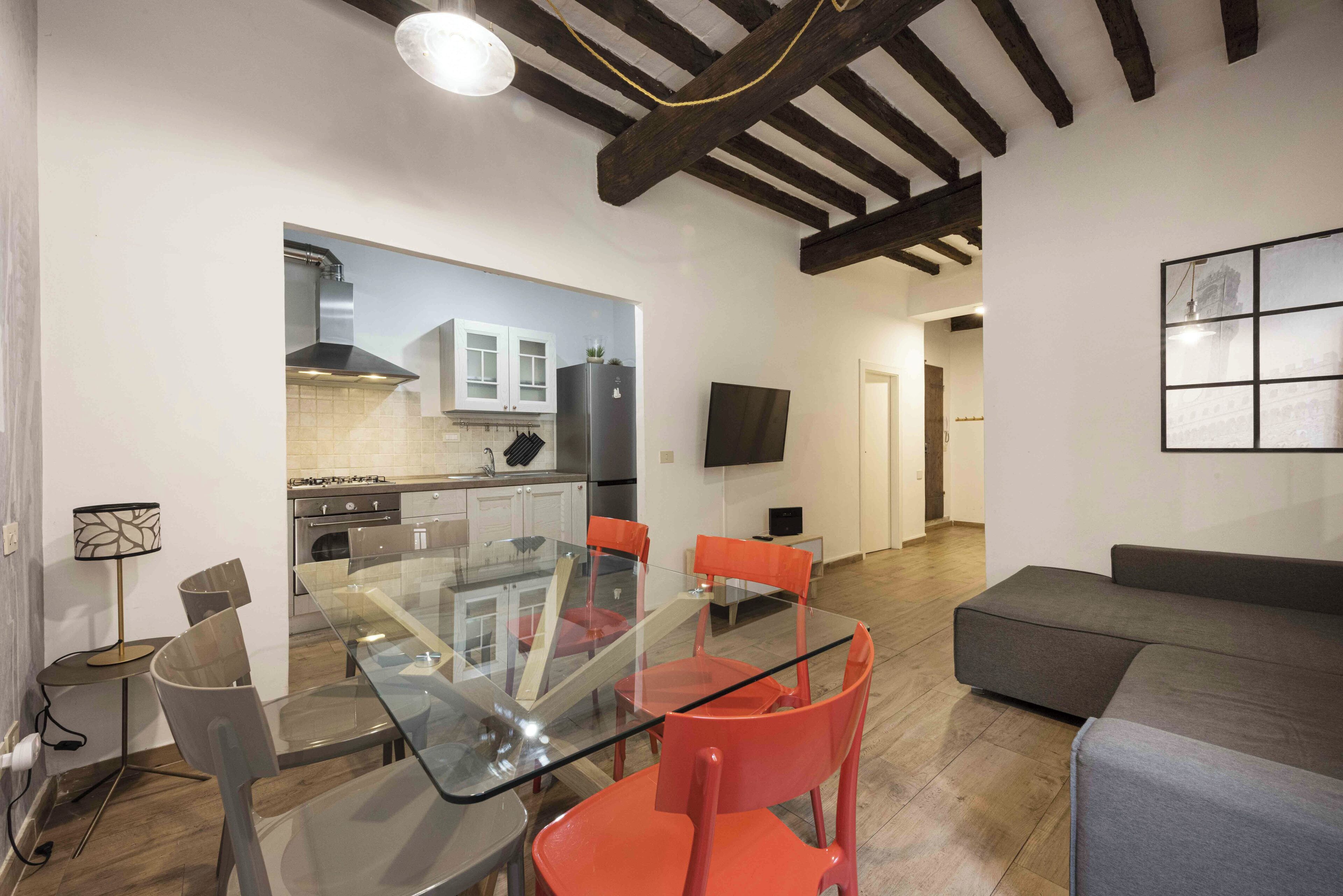 Leilighet – comfort, 2 soverom | Oppholdsområde | En 40-tommers Flatskjerm-TV med digitale kanaler