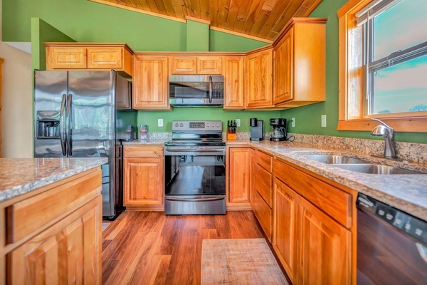 Refrigerador, microondas, horno, placa de cocina