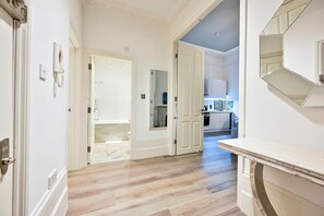 Interior - GuestReady - Sublime hideaway in Earl's Court (London)