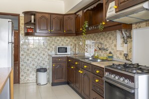 Private kitchen - Apartamento 4 Quartos Sintra a 10 Minutos da Estação de Comboios e Centro Sintra (Sintra)