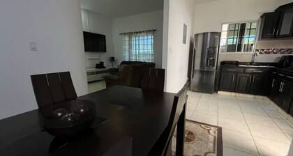 Minutes from downtown Santiago, Chicho Fábrega hospital and Universidad Latina.