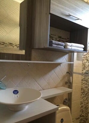 Handtücher, Seife, Toilettenpapier