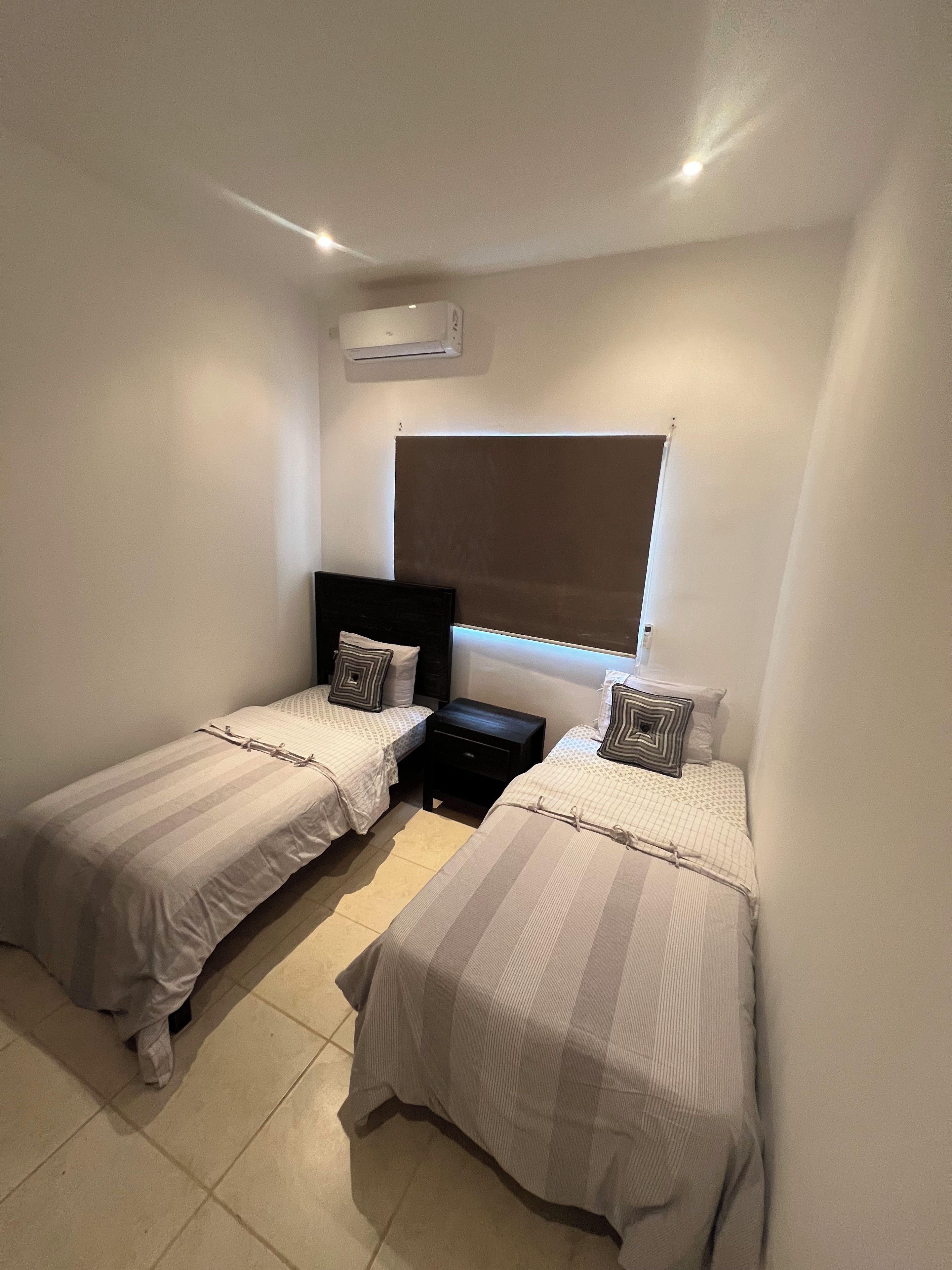 3 bedrooms, desk, iron/ironing board, WiFi (free)