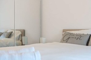 2 sovrum, strykjärn/strykbräda, wi-fi och sängkläder