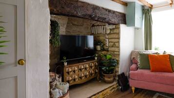 Cottage | Living area