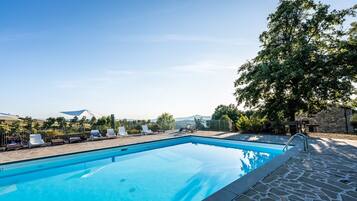 Piscine extérieure