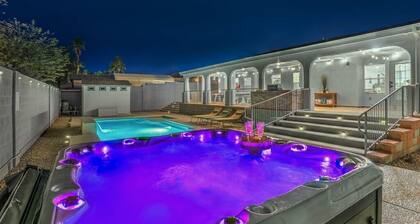 Modern Luxury - Heated Pool, Hot Tub & Vegas Vibes