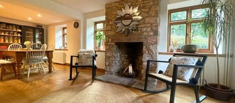 17th Century Stone Holiday Cottage - Wye Valley and the Forest of Dean