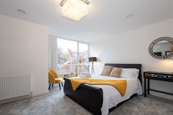 2 sovrum, skrivbord, strykjärn/strykbräda och gratis wi-fi