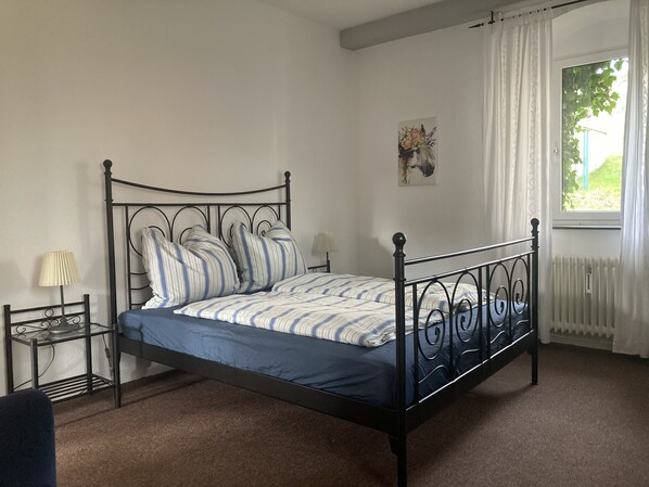 2 Schlafzimmer, Bettwäsche