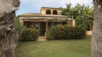 Apartment, 1 Bedroom, Smoking, Patio | Exterior