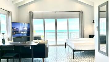 1 bedroom, in-room safe, desk, iron/ironing board