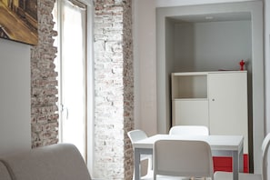 Dining - Milano Suite Home - Your home in Milan! (Milano)