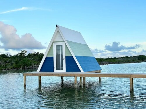 Beachfront Cabin #1/Free Breakfast/120SF