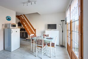 Dining - Doudounette - Appartement à proximité de la plage (Courseulles-sur-Mer)