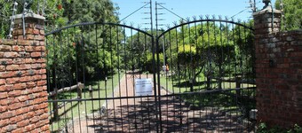 Wild Paradise Cottage 1 Get away from busy life at this unforgettable escape.