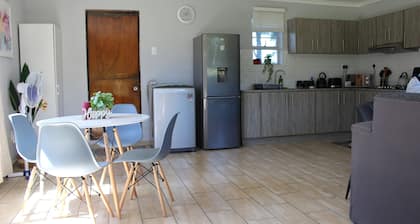 Wild Paradise Cottage 1 Get away from busy life at this unforgettable escape.