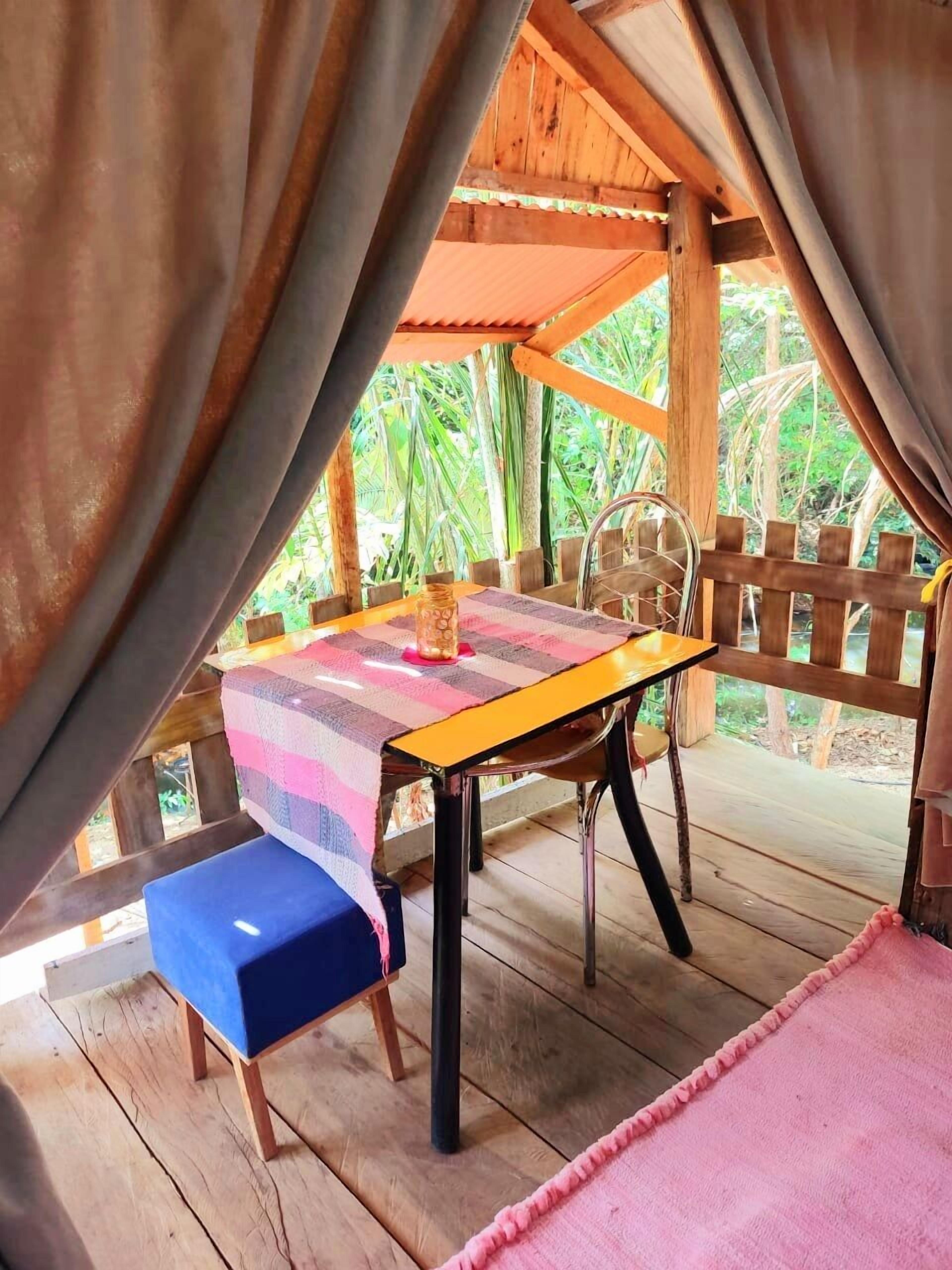 Casa na árvore romântica | 1 quarto, individualmente decorados, individualmente mobiliados