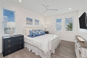 7 chambres, fer et planche à repasser, Wi-Fi, draps fournis