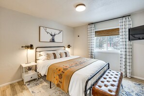 2 bedrooms, internet, bed sheets