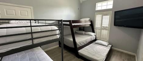 5 Schlafzimmer, Bügeleisen/Bügelbrett, Reisekinderbett, kostenloses WLAN