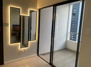 Interior - Flat in Midrand
(Midrand)