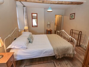 1 bedroom, individually decorated, individually furnished - 8 Market Place (Ripon)